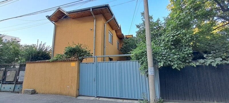 Gara de EST/ Obor inchiriere casa/vila individuala, 4 camere, mobilata