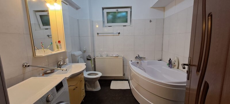 Gara de EST/ Obor inchiriere casa/vila individuala, 4 camere, mobilata