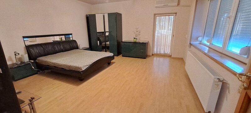 Gara de EST/ Obor inchiriere casa/vila individuala, 4 camere, mobilata